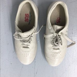 San Antonio Shoes (S.A.S)  Ladies 9 1/2 W